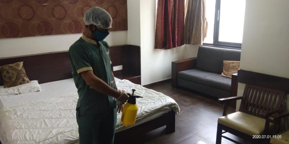 Hotel Palm View Residency Vadodara Eksteriør billede