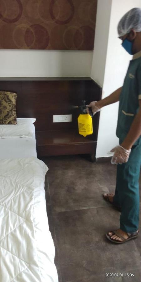 Hotel Palm View Residency Vadodara Eksteriør billede